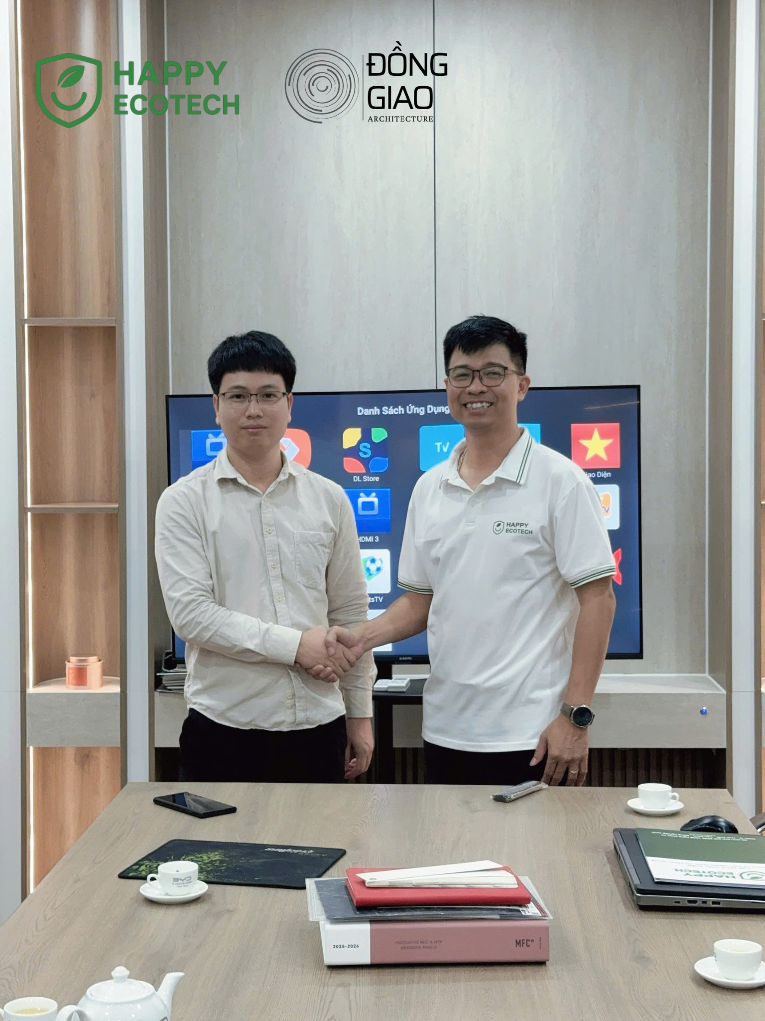 Công nghệ đồng hành cùng quá trình vận hành doanh nghiệp  Chuyển đổi số không đơn thuần là đưa một phần mềm vào sử dụng. Quan trọng hơn là công nghệ cần được gắn với quy trình, con người và cách thức vận hành thực tế của doanh nghiệp.  Với Happy EcoTech, quá trình đồng hành cùng khách hàng tập trung vào việc tìm hiểu nhu cầu thực tế, đưa giải pháp công nghệ vào hoạt động quản lý và từng bước hình thành phương thức làm việc phù hợp.  Việc triển khai TaskFlow tại Nội thất Đồng Giao là một bước trong quá trình ứng dụng công nghệ nhằm hỗ trợ doanh nghiệp:  Chuẩn hóa quy trình làm việc. Phân công và quản lý nhiệm vụ rõ ràng. Theo dõi tiến độ công việc và dự án. Minh bạch trách nhiệm của từng nhân sự. Tập trung dữ liệu công việc trên một nền tảng. Hỗ trợ nâng cao hiệu quả phối hợp giữa các thành viên.